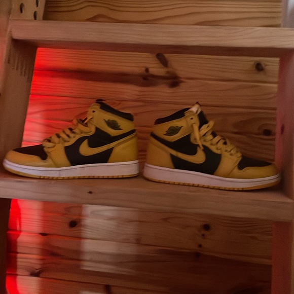 Jordan 1 color "pollen" category isnt right bc im not sure ‼️‼️ - Picture 4 of 4
